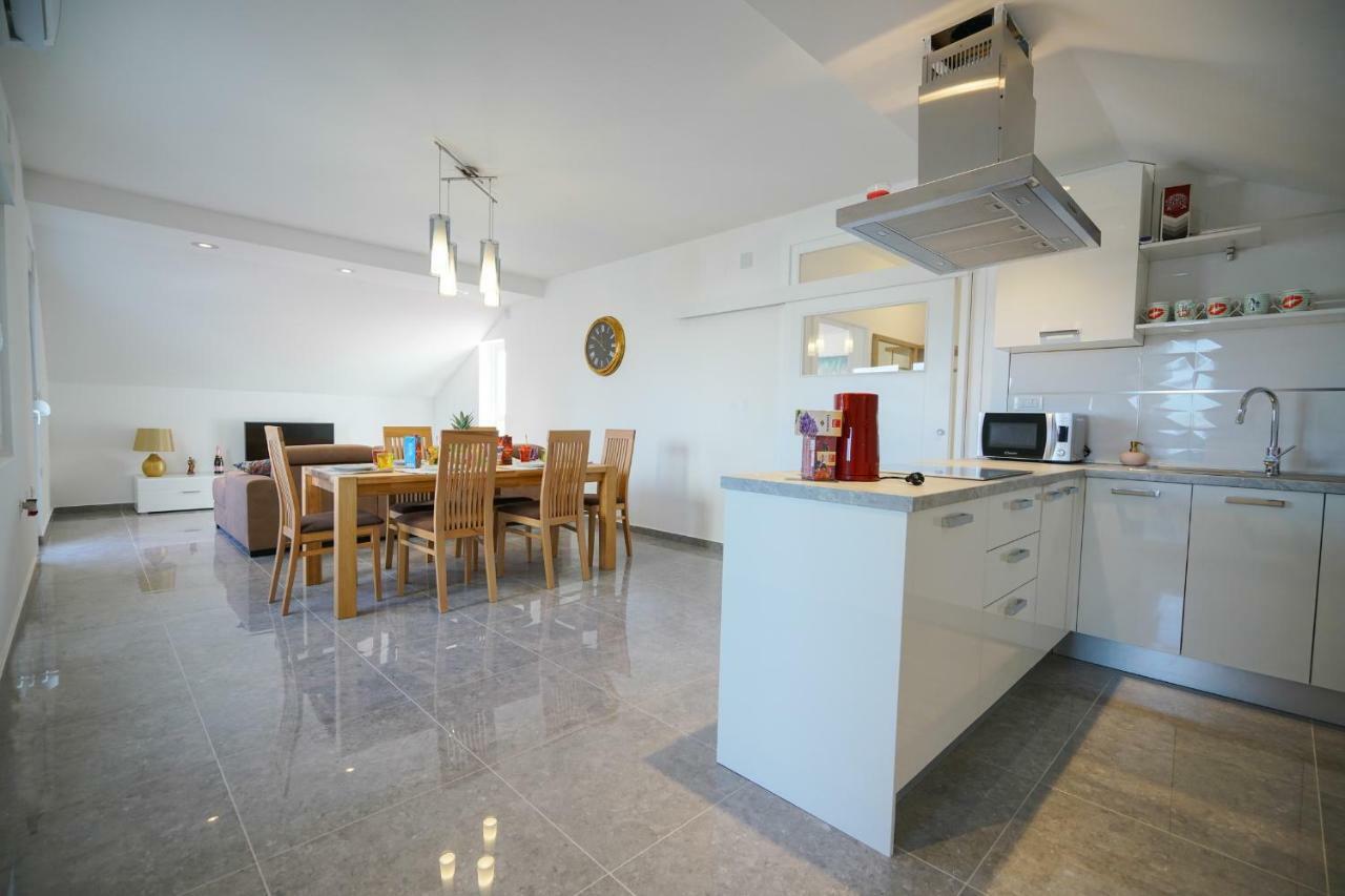 Apartment Summer Fever Zadar Exterior photo